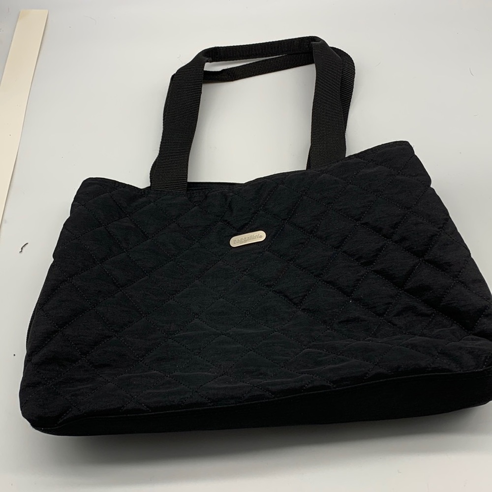 Baggallini  3 Compartment Black Quilted Bag